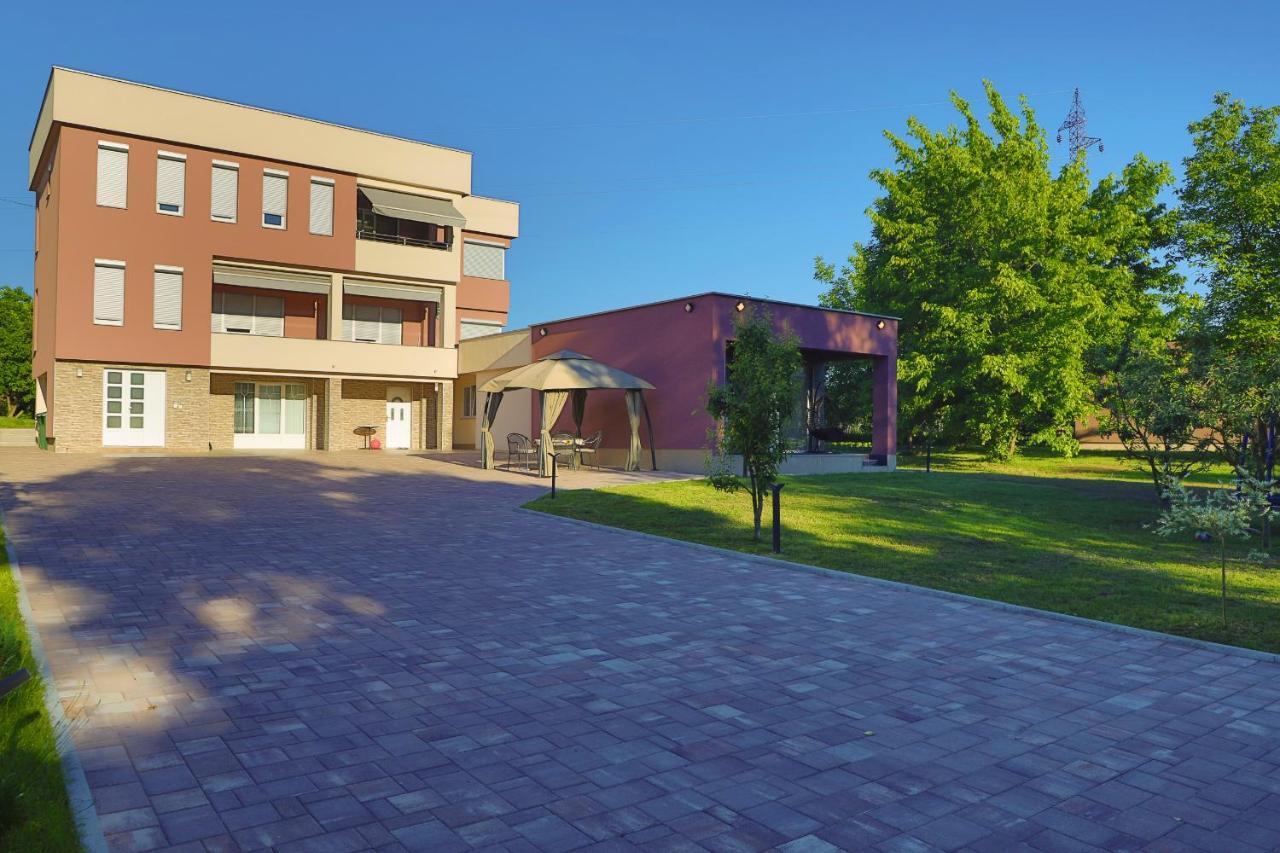 Apartment Vila Tara Bihać Exteriér fotografie
